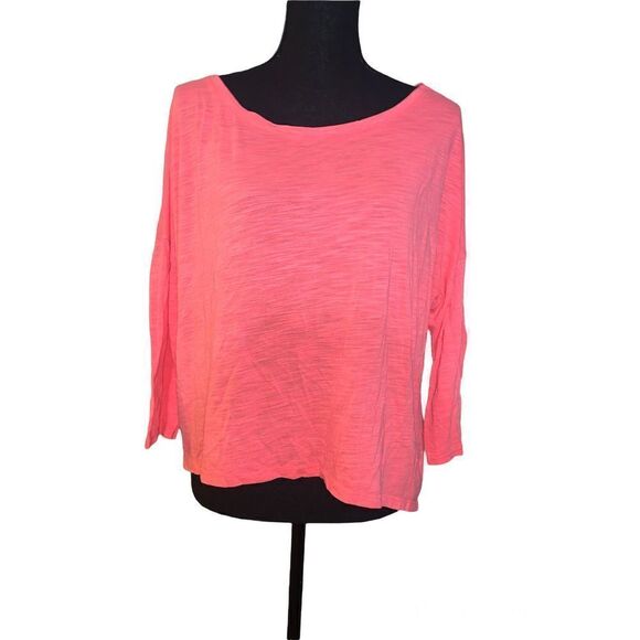 American Eagle Top  - Picture 1 of 6